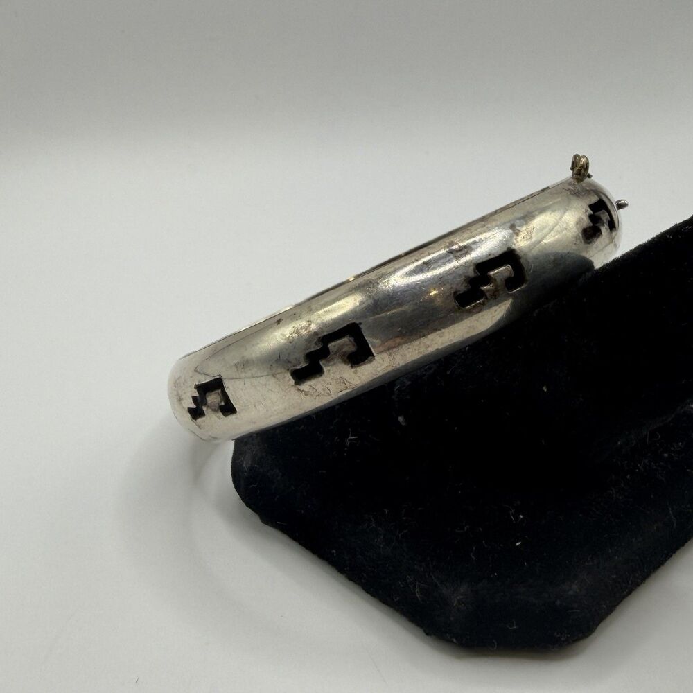 Vintage Taxco Mexico Sterling Silver 925 Hinged Bangle Bracelet 7in